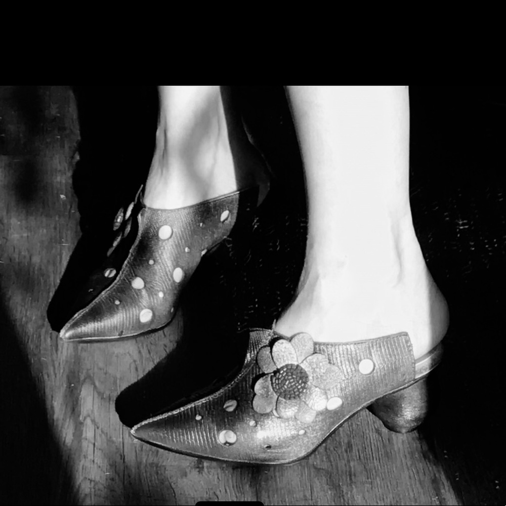 Beautiful Handmade leather clogs - Picture 11 of 15
